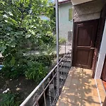 Schoenes Rustico In Bester Lage - 2 Min An Den アパート