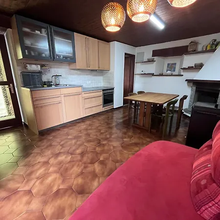 Schoenes Rustico In Bester Lage - 2 Min An Den * Brissago